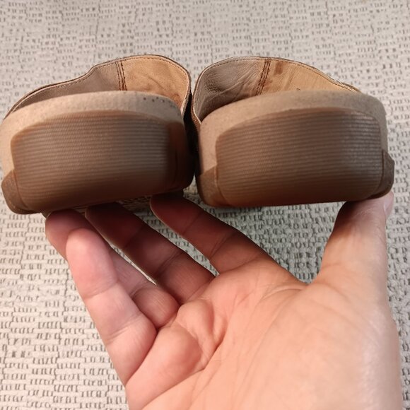 Taos women's 'Gift 2' sparkly ruched leather thongs flip flops sz 12 - Picture 8 of 13